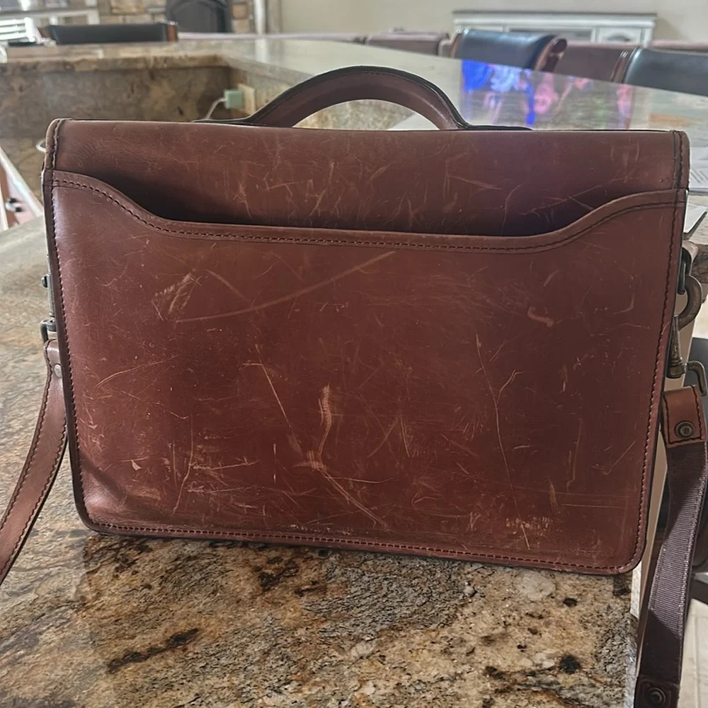 Leather Duluth trading bag gently used - Picture 3 of 8
